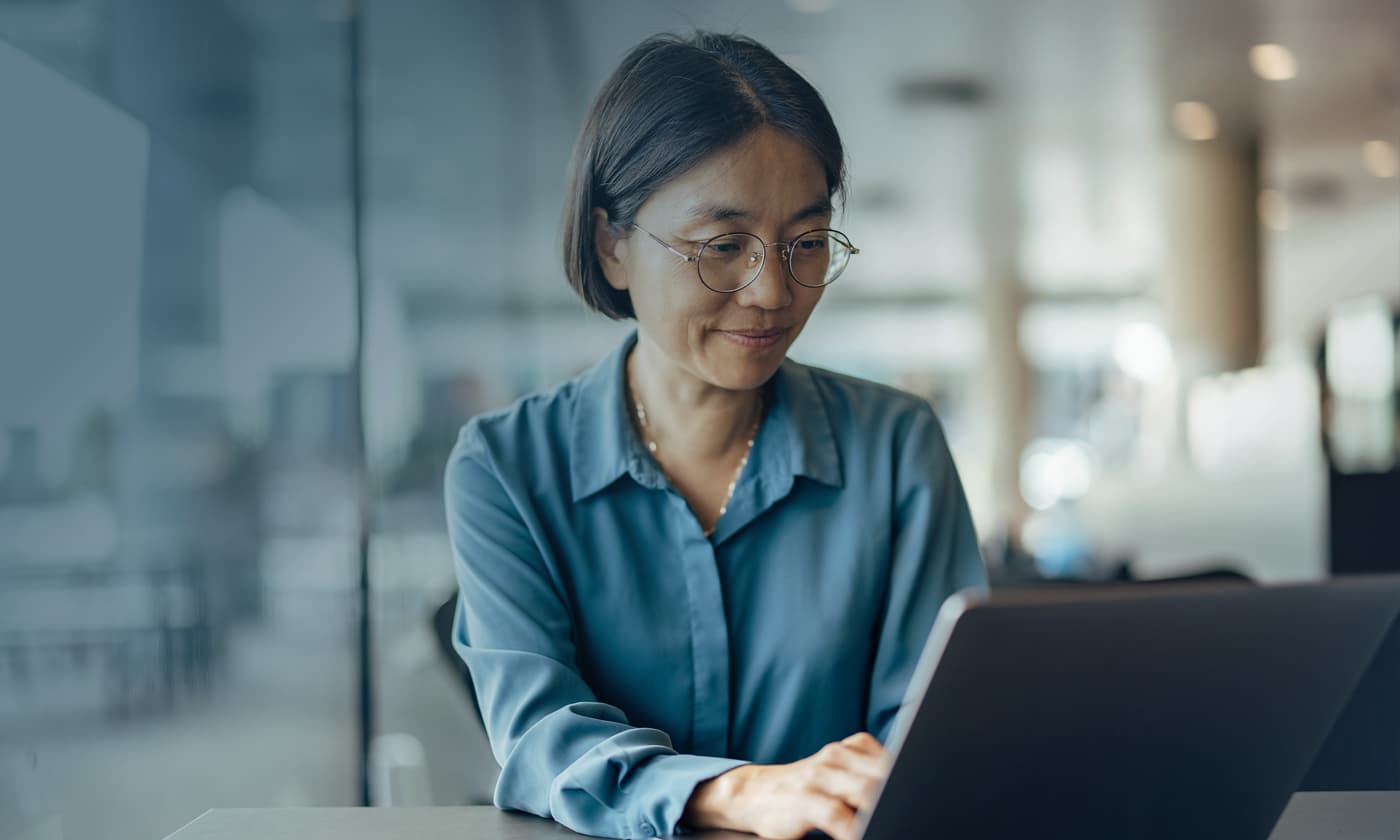 woman working on her laptop